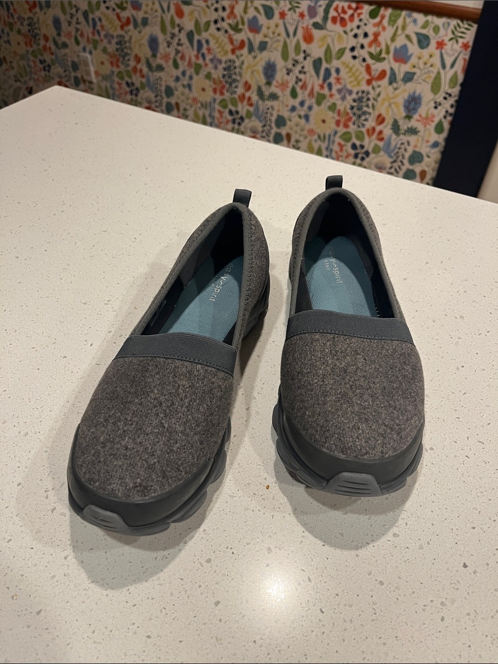 Easy Spirit Women's Gray Slip-On Casual Loafers